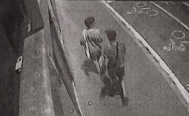 Fotograma del asalto por el método del 'mataleón' por el que ha sido condenado este ladrón de 31 años. 