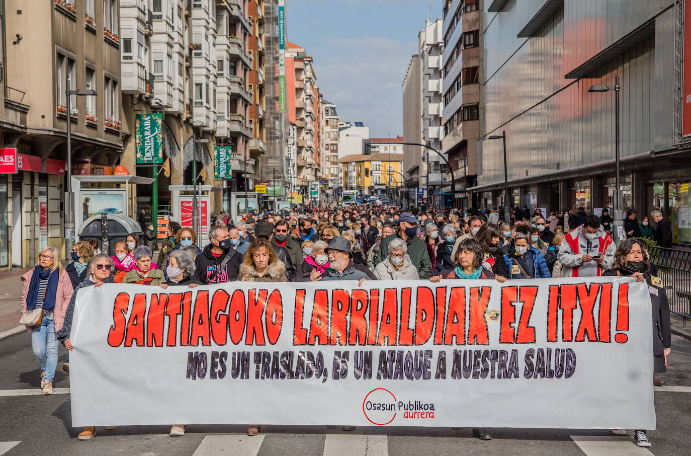 Manifestación contra el cierre de las Urgencias de Santiago.
