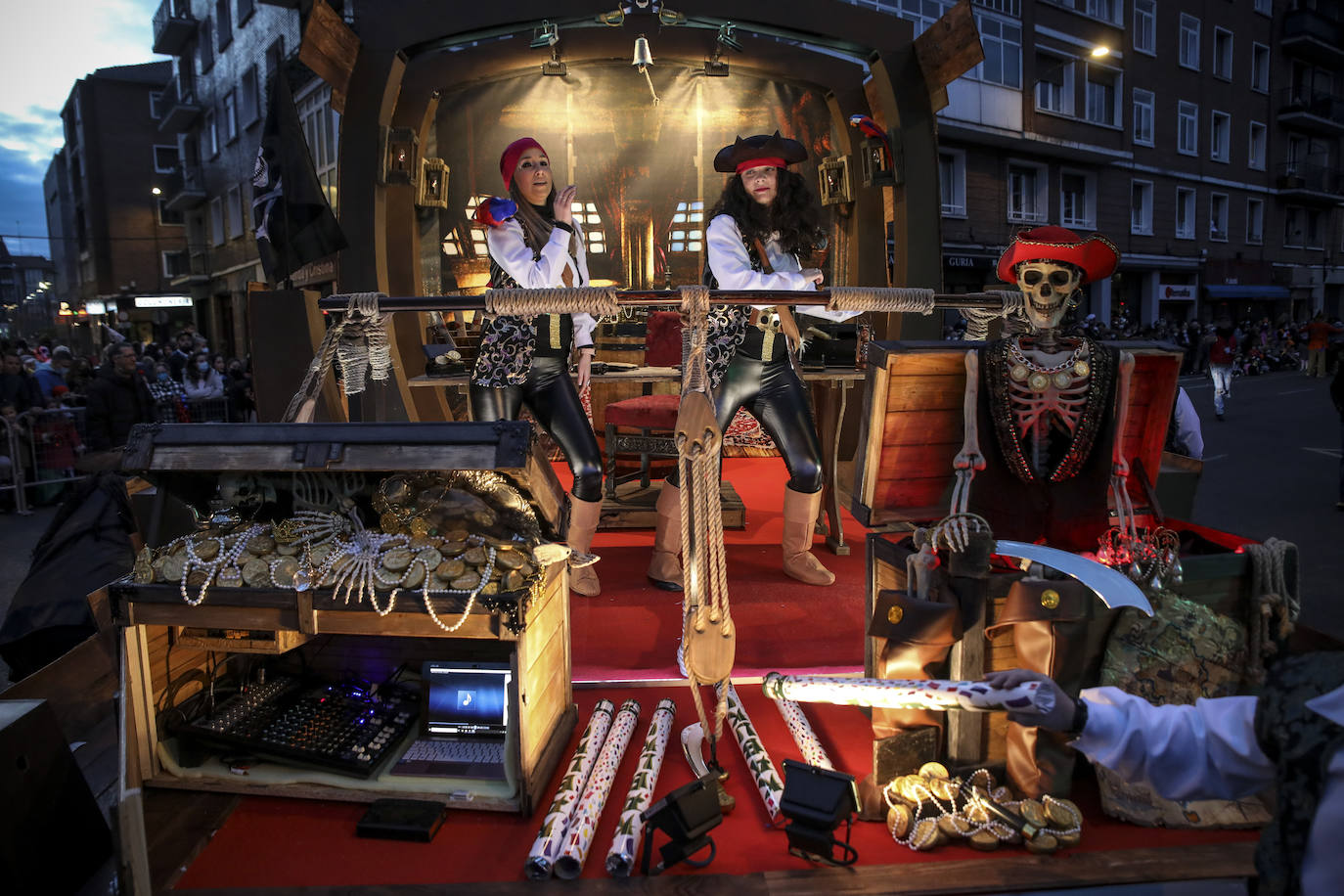 Fotos: Búscate en las fotos del desfile de comparsas del Carnaval