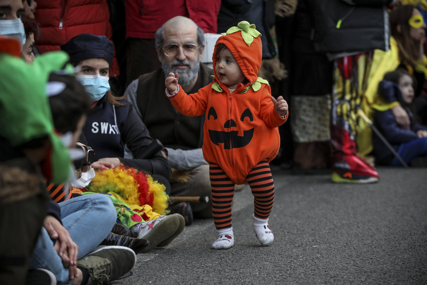 Fotos: Búscate en las fotos del desfile de comparsas del Carnaval