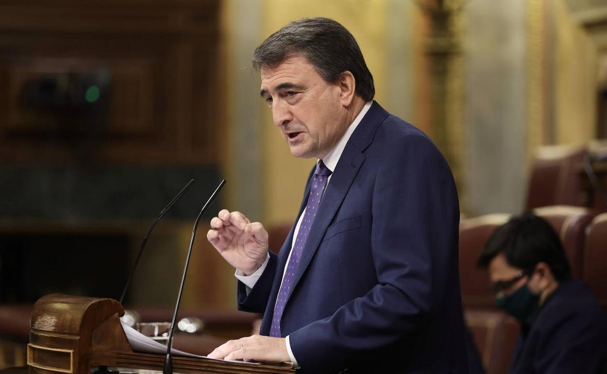 El portavoz del PNV en el Congreso de los Diputados, Aitor Esteban.