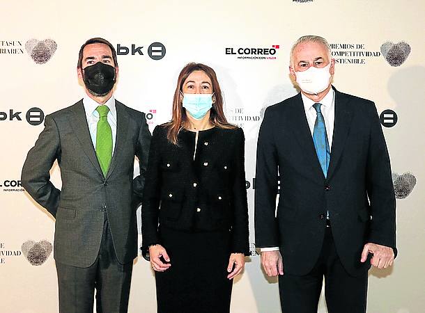 Rafael Orbegozo, Nora Sarasola y Fran Azpiazu.