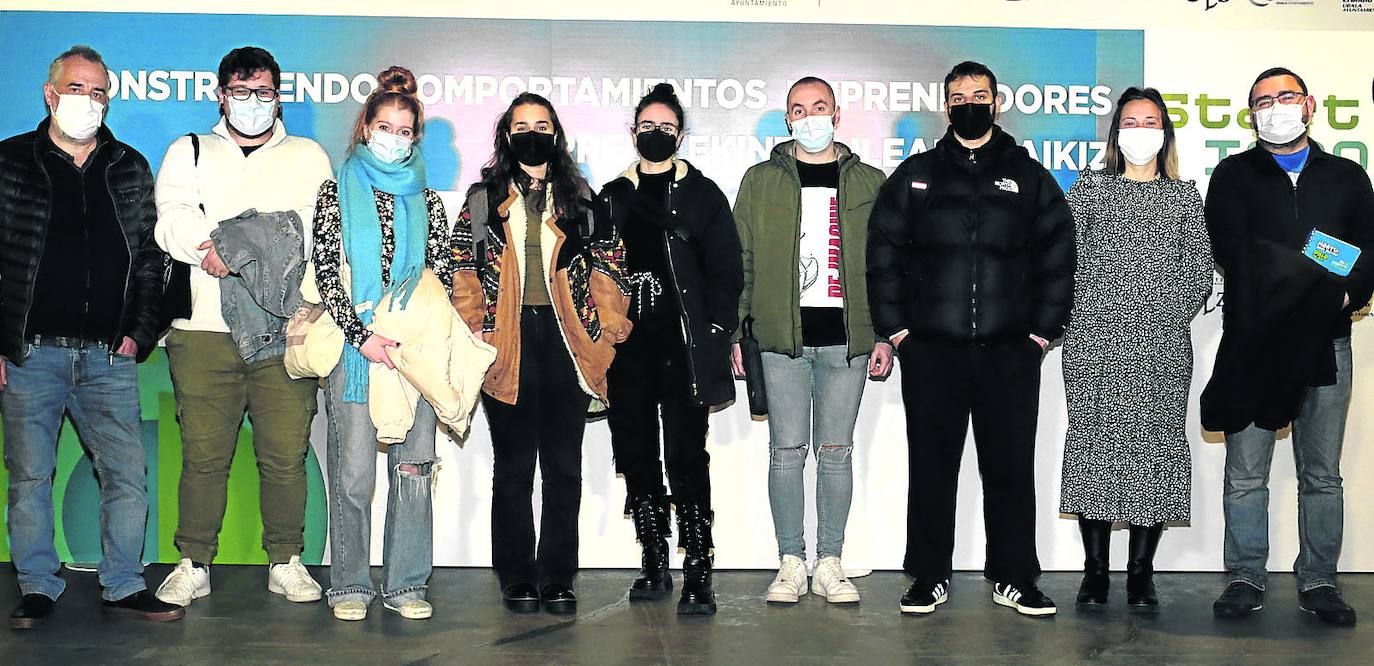 Javier Ochoa de Alaiza, Beñat Garitagoitia, Matixa Uria, Ruth García, Silvia Linares, Oier Gámiz, André das Neves, Karmele Urbizu y Aitor Nievas.