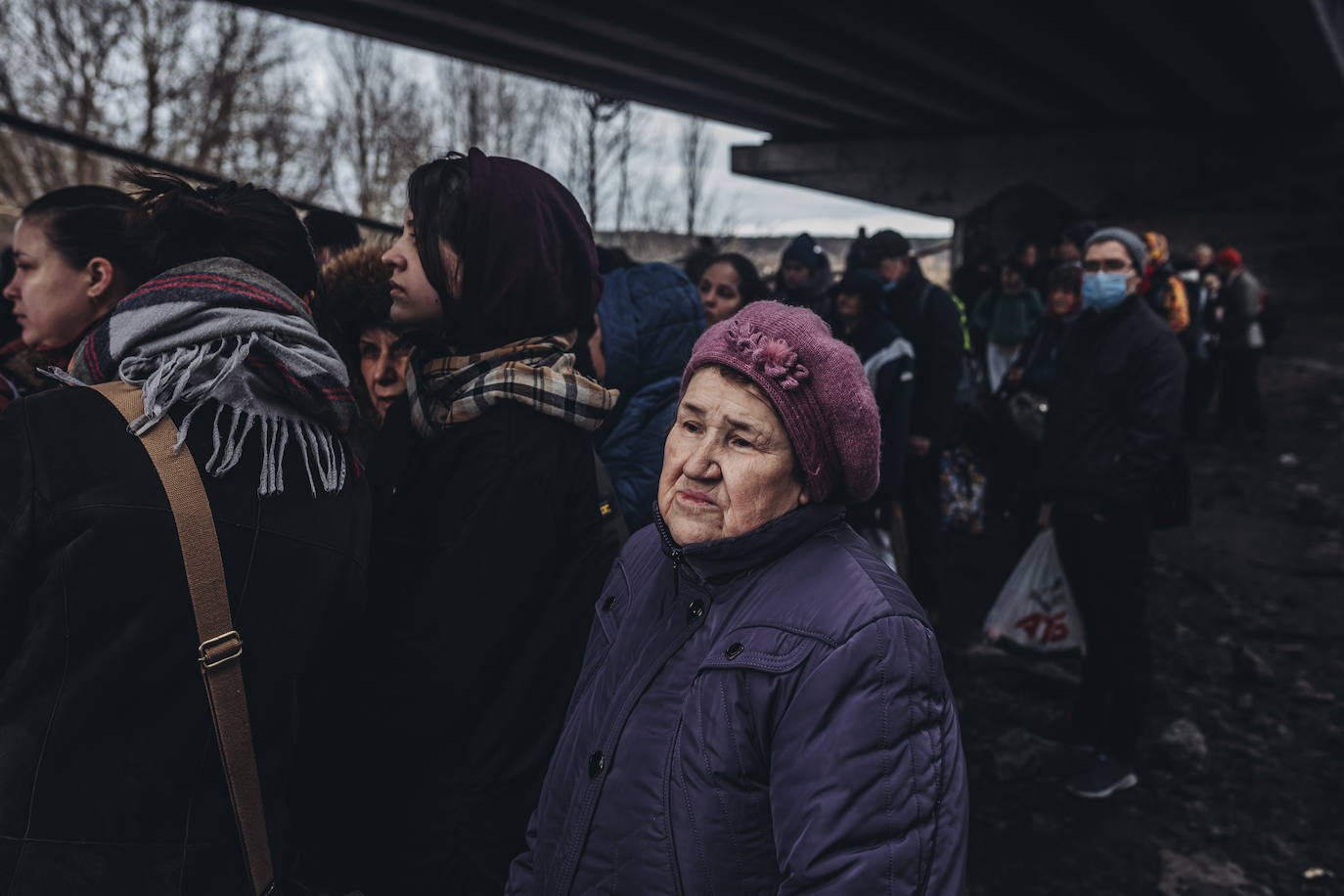 Fotos: Moscú bombardea a civiles en Irpin, a las puertas de Kiev