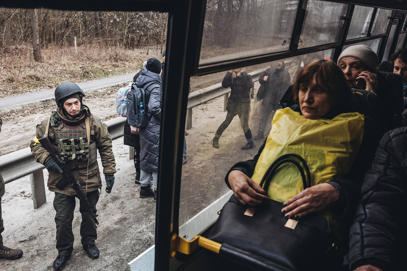 Fotos: Moscú bombardea a civiles en Irpin, a las puertas de Kiev