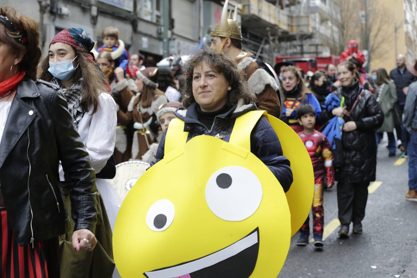 Fotos: Colorido y mucho baile en el Carnaval de Santutxu