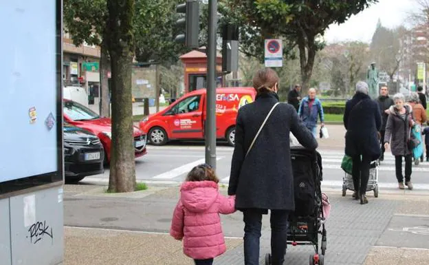 Aviso de la DGT para los niños: así es cómo deben caminar por la ciudad
