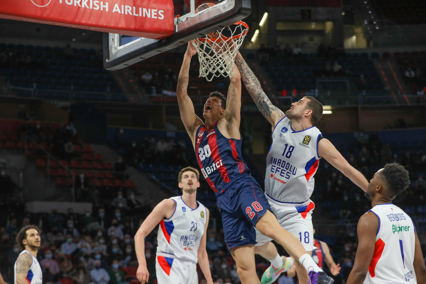 Fotos: Las mejores imágenes del Baskonia - Efes