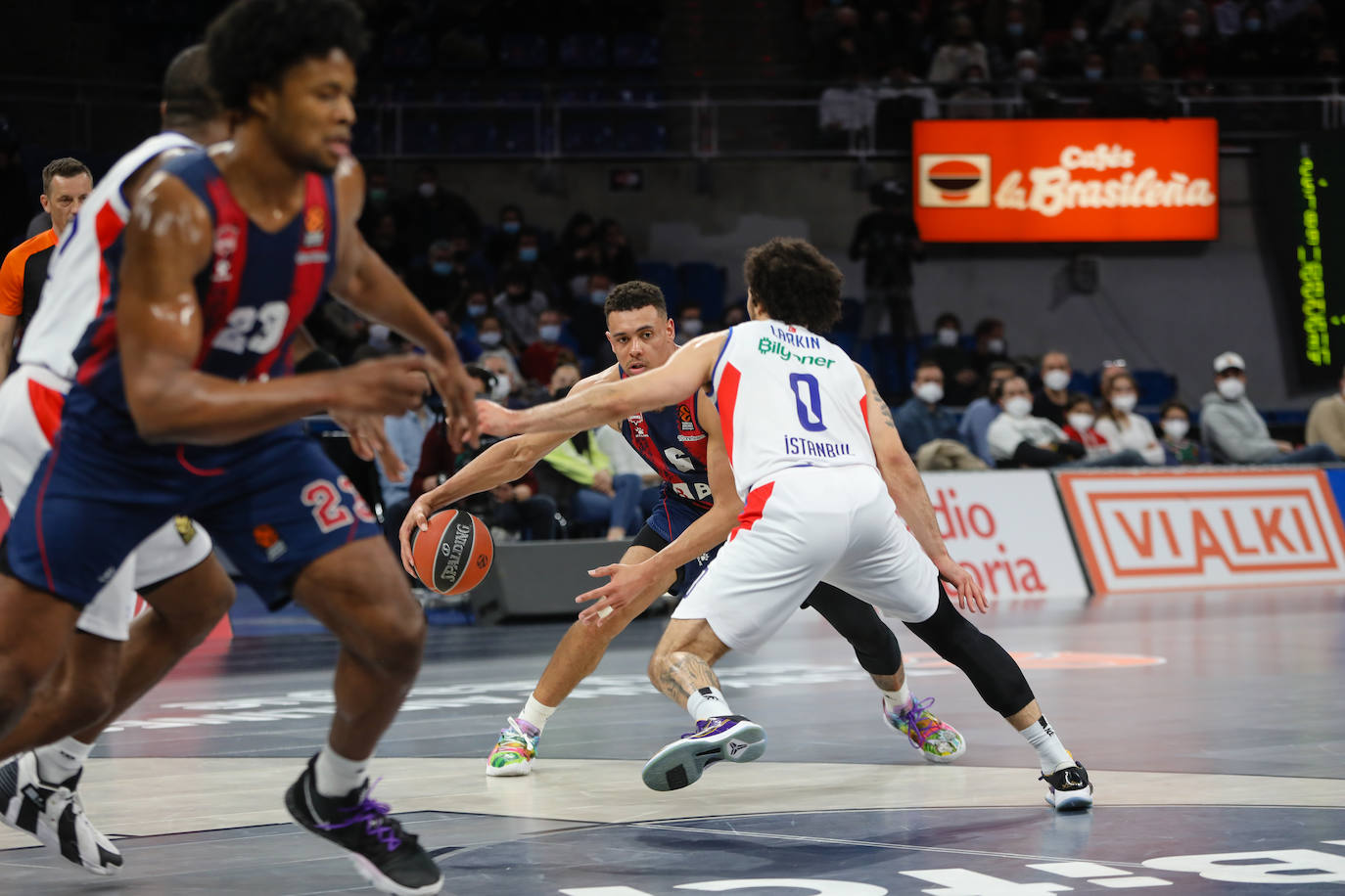 Fotos: Las mejores imágenes del Baskonia - Efes