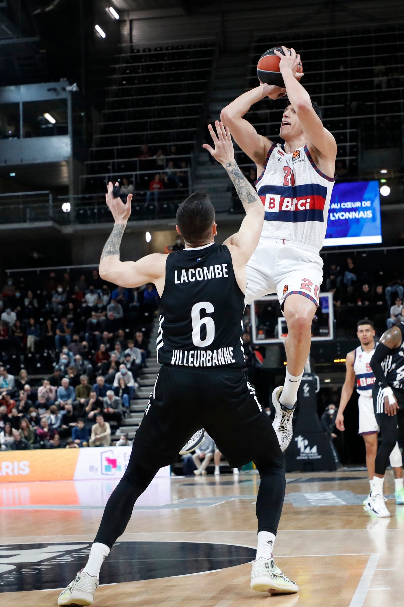 Fotos: Las mejores imágenes del Asvel - Baskonia