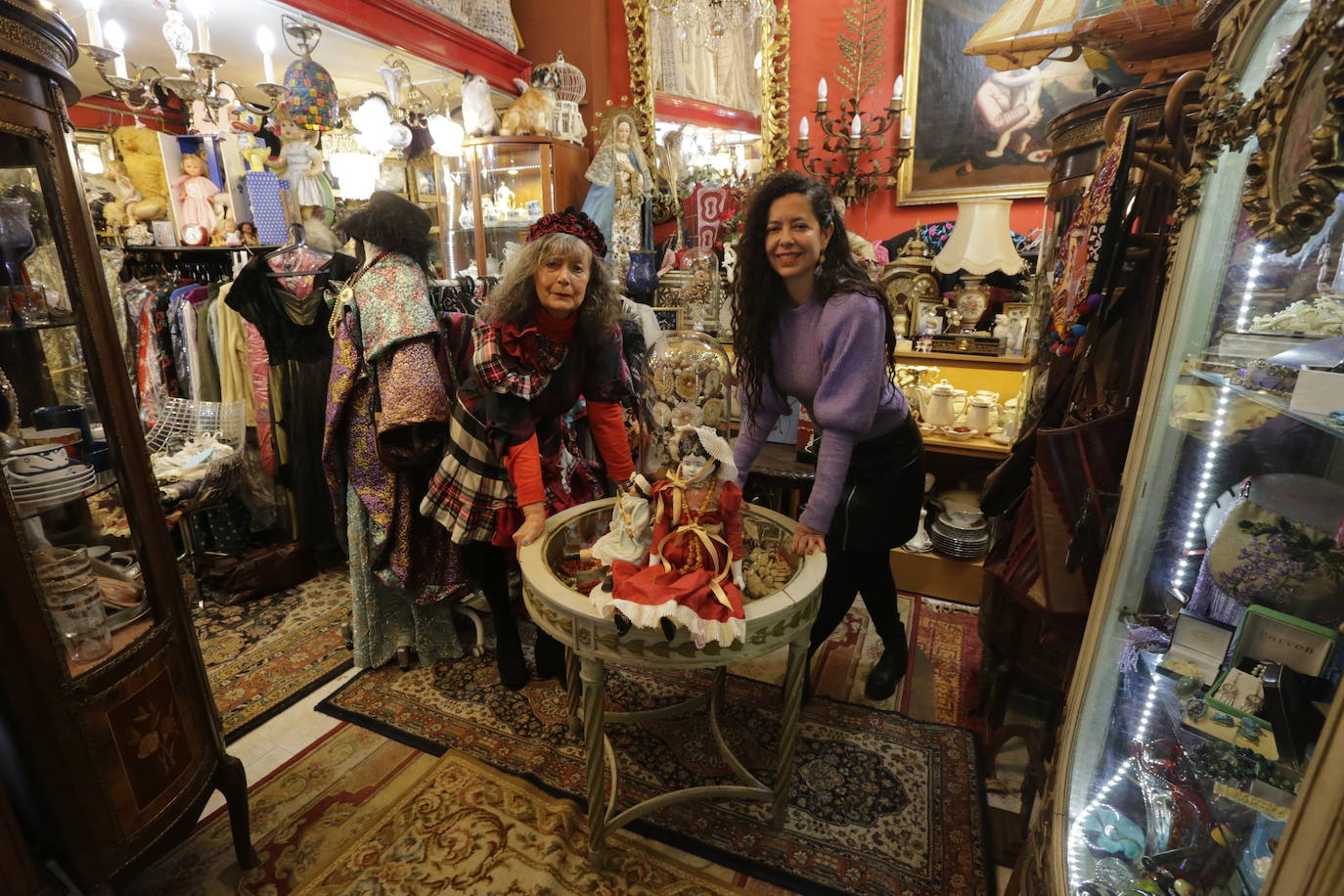 Fotos: De muñecas antiguas a bolsos de Gucci: la tienda de Bilbao llena de tesoros &#039;vintage&#039;