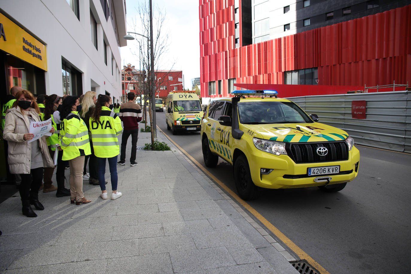 Fotos: Varias familias de ucranianos llegaron ayer a Bilbao