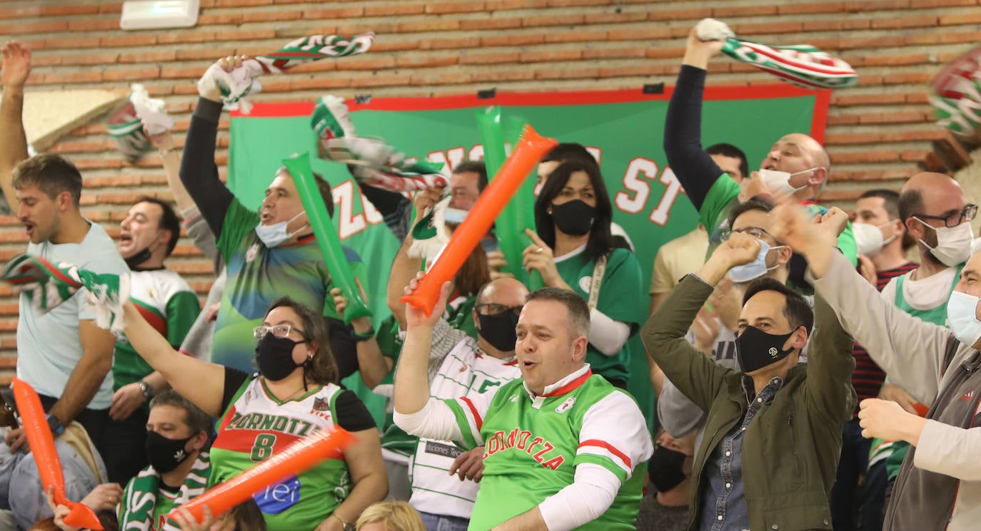 Fotos: El Zornotza se lleva su primera Copa Leb Plata