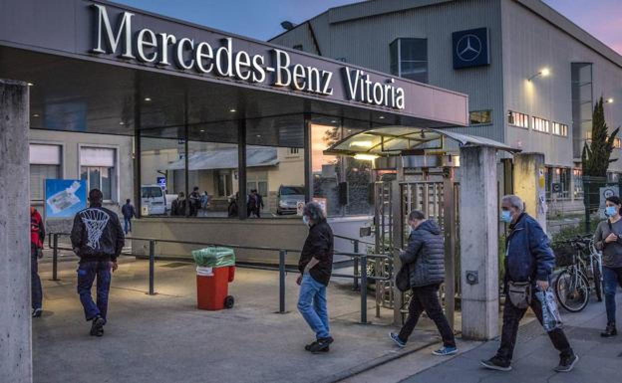 Mercedes parará el lunes y alerta de «grandes complicaciones»