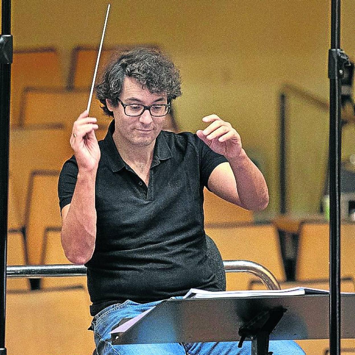 Fernando Velázquez, durante la grabación. 