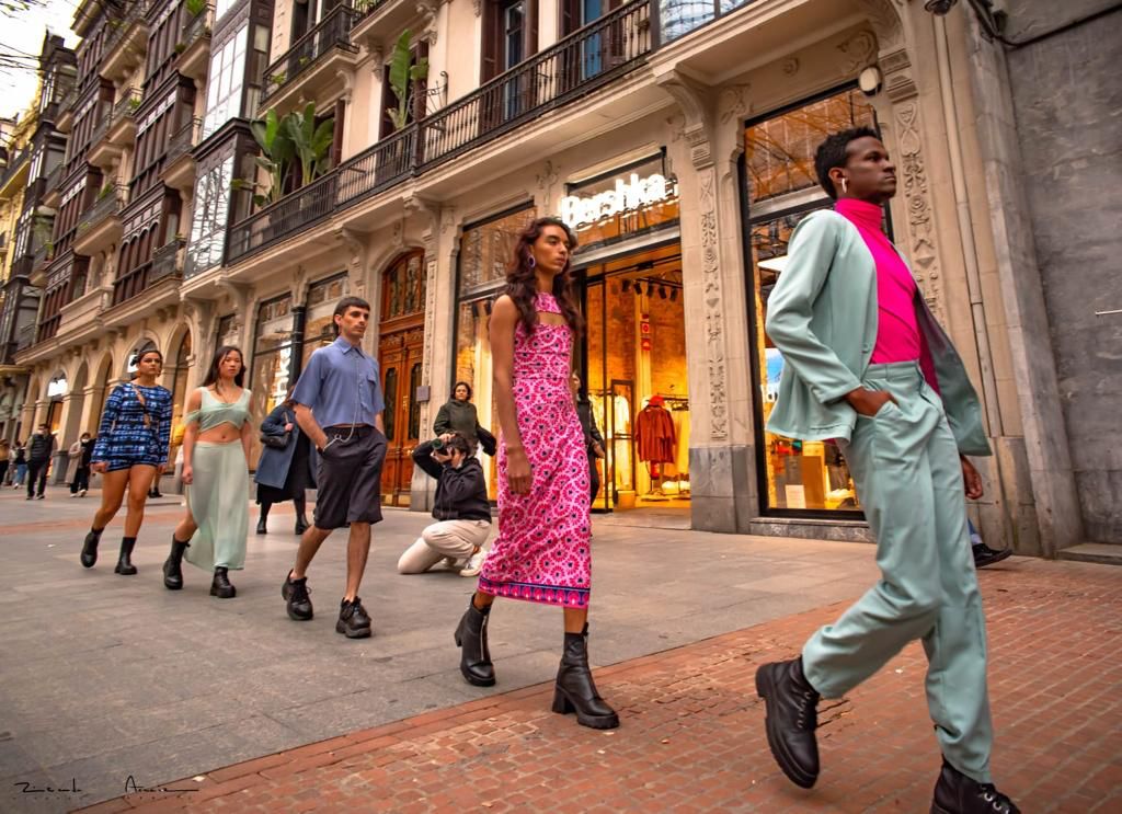 Fotos: Moda sobre el asfalto: las calles de Bilbao se convierten en una pasarela