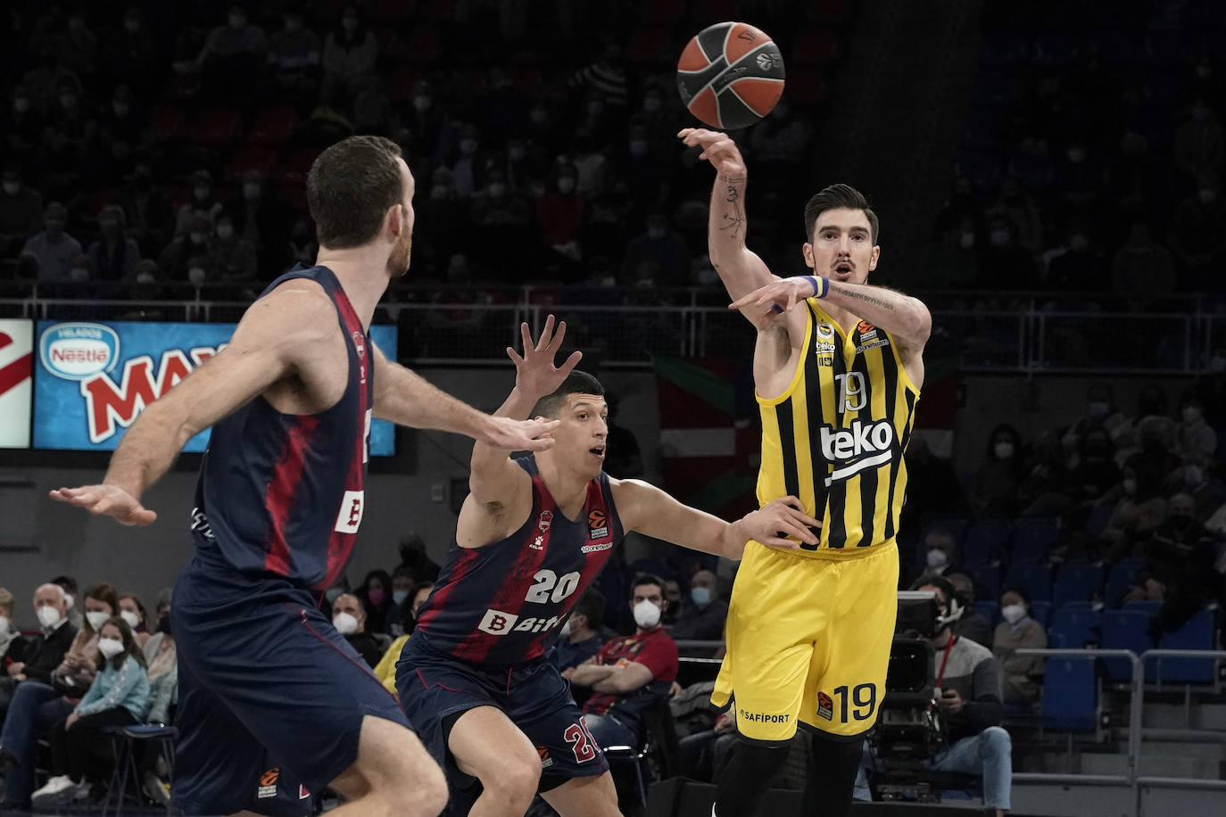 Fotos: Las mejores imágenes del Baskonia - Fenerbahce