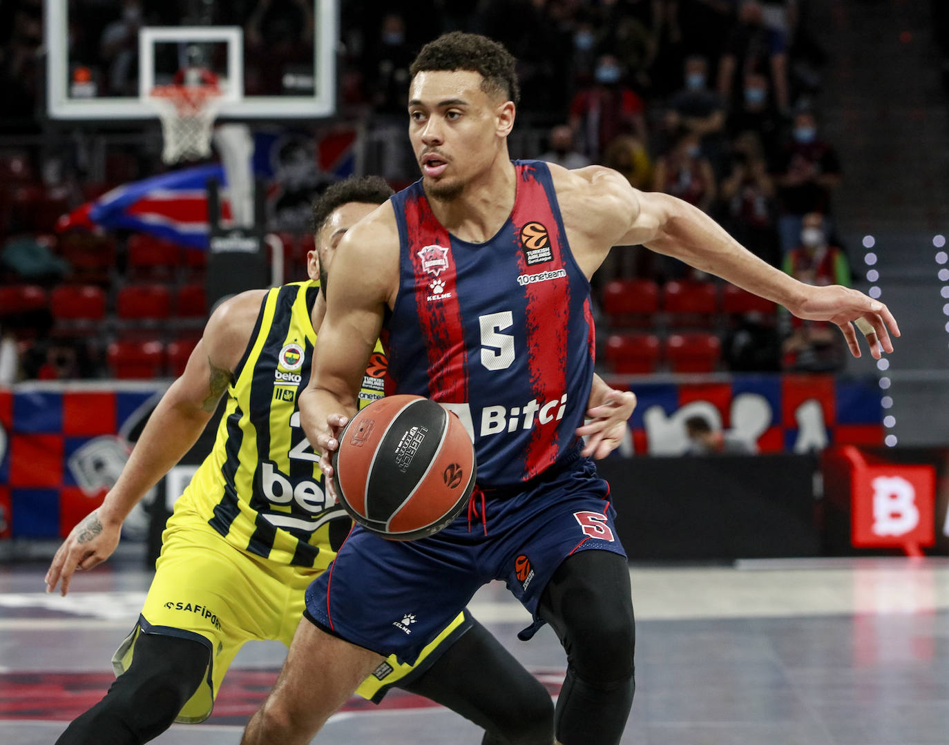 Fotos: Las mejores imágenes del Baskonia - Fenerbahce