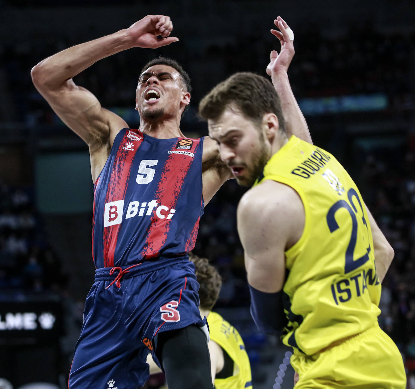 Fotos: Las mejores imágenes del Baskonia - Fenerbahce