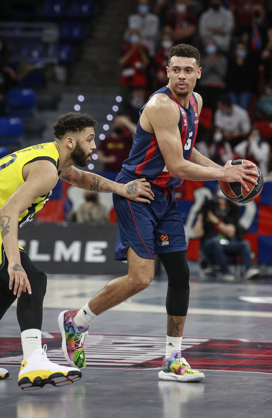 Fotos: Las mejores imágenes del Baskonia - Fenerbahce