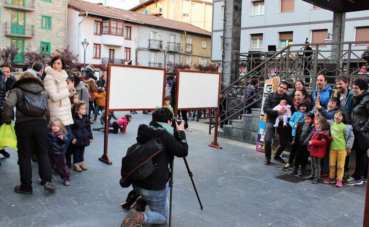 Mañana, en la presentación de la carrera en Ermua, también se podrá posar en el photocall.