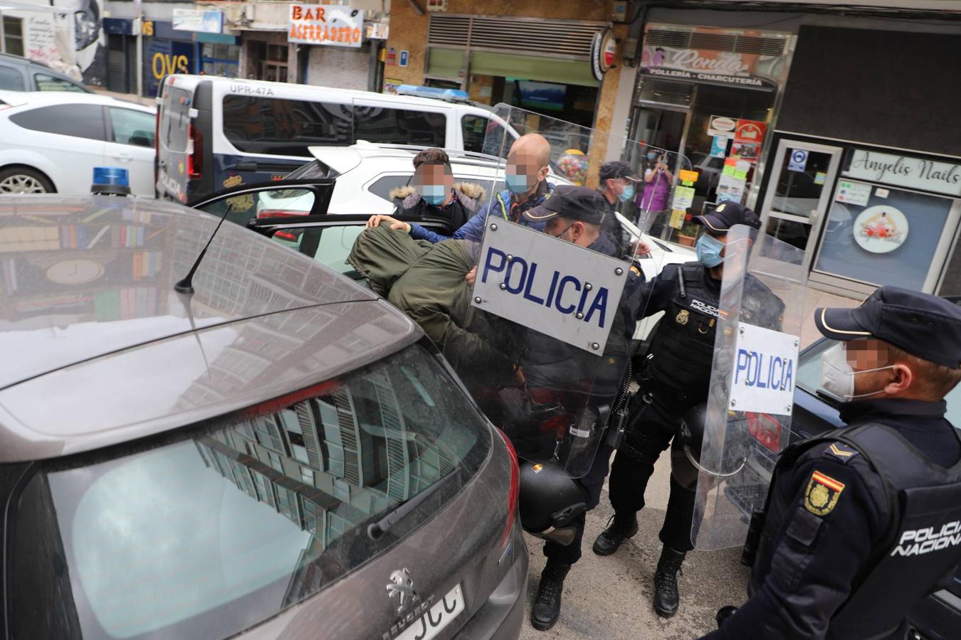 Fotos: Muere apuñalado un joven en Burgos