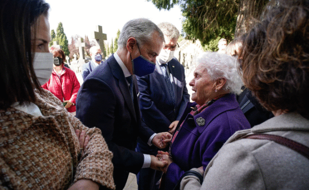 «Luchar en el frente contra el fascismo es compatible con una visión humanista», proclama Urkullu
