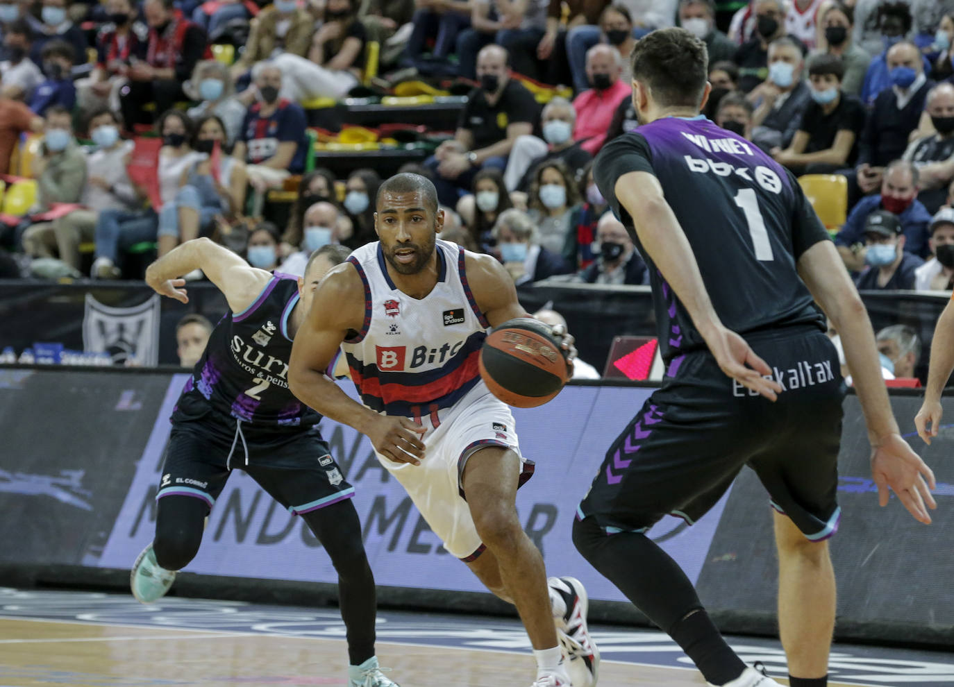 Fotos: Derbi entre el Bilbao Basket y Baskonia, en imágenes