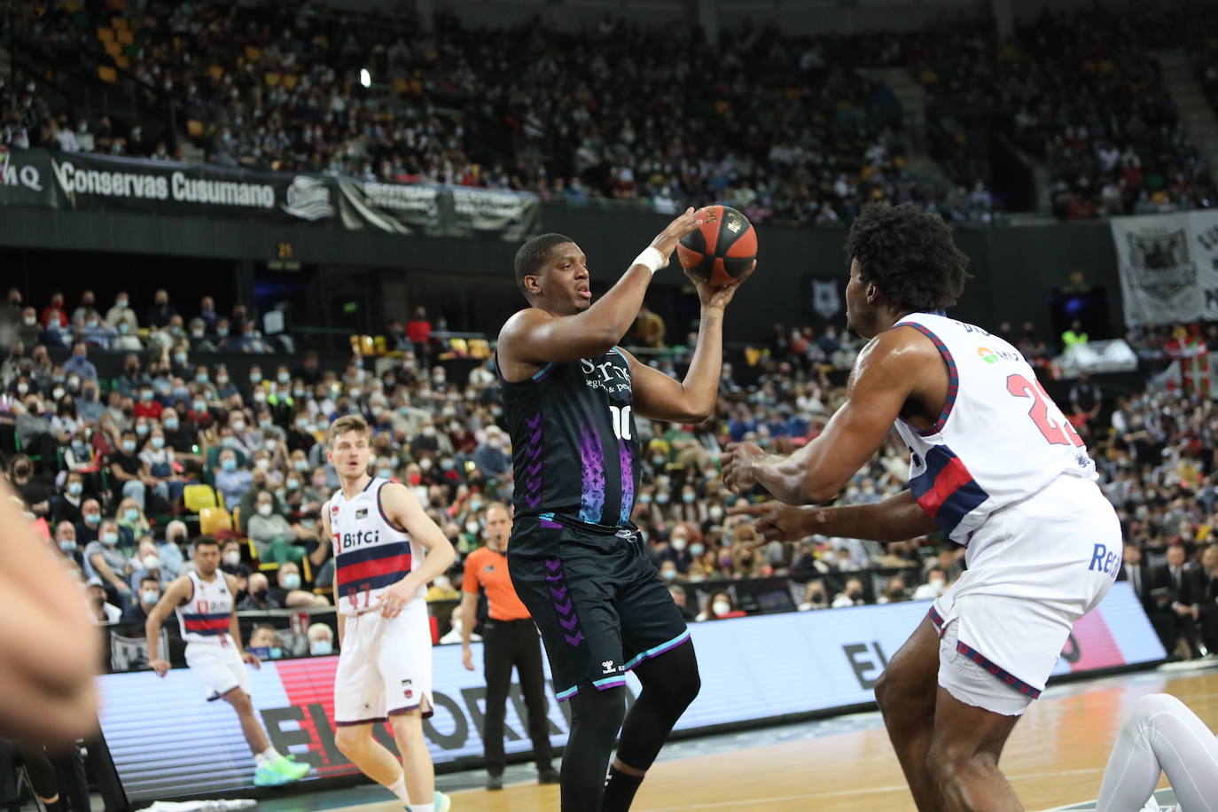 Fotos: Derbi entre el Bilbao Basket y Baskonia, en imágenes