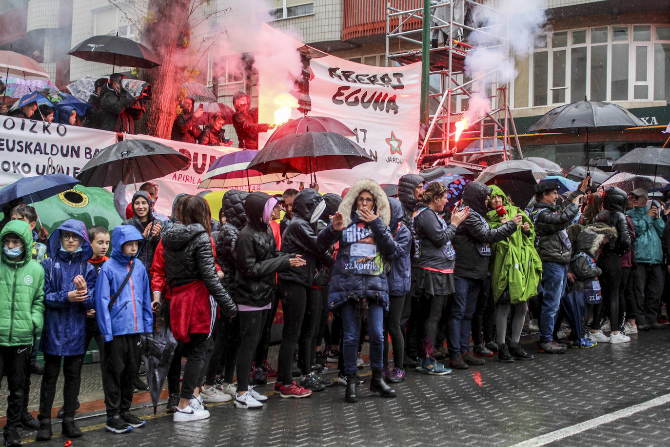 Fotos: Búscate en la etapa de la Korrika en Amurrio