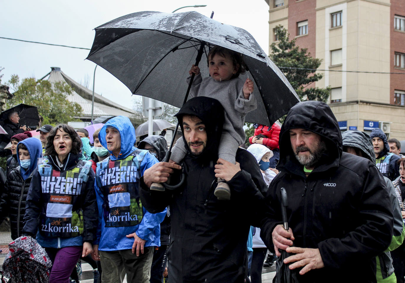 Fotos: Búscate en la etapa de la Korrika en Amurrio