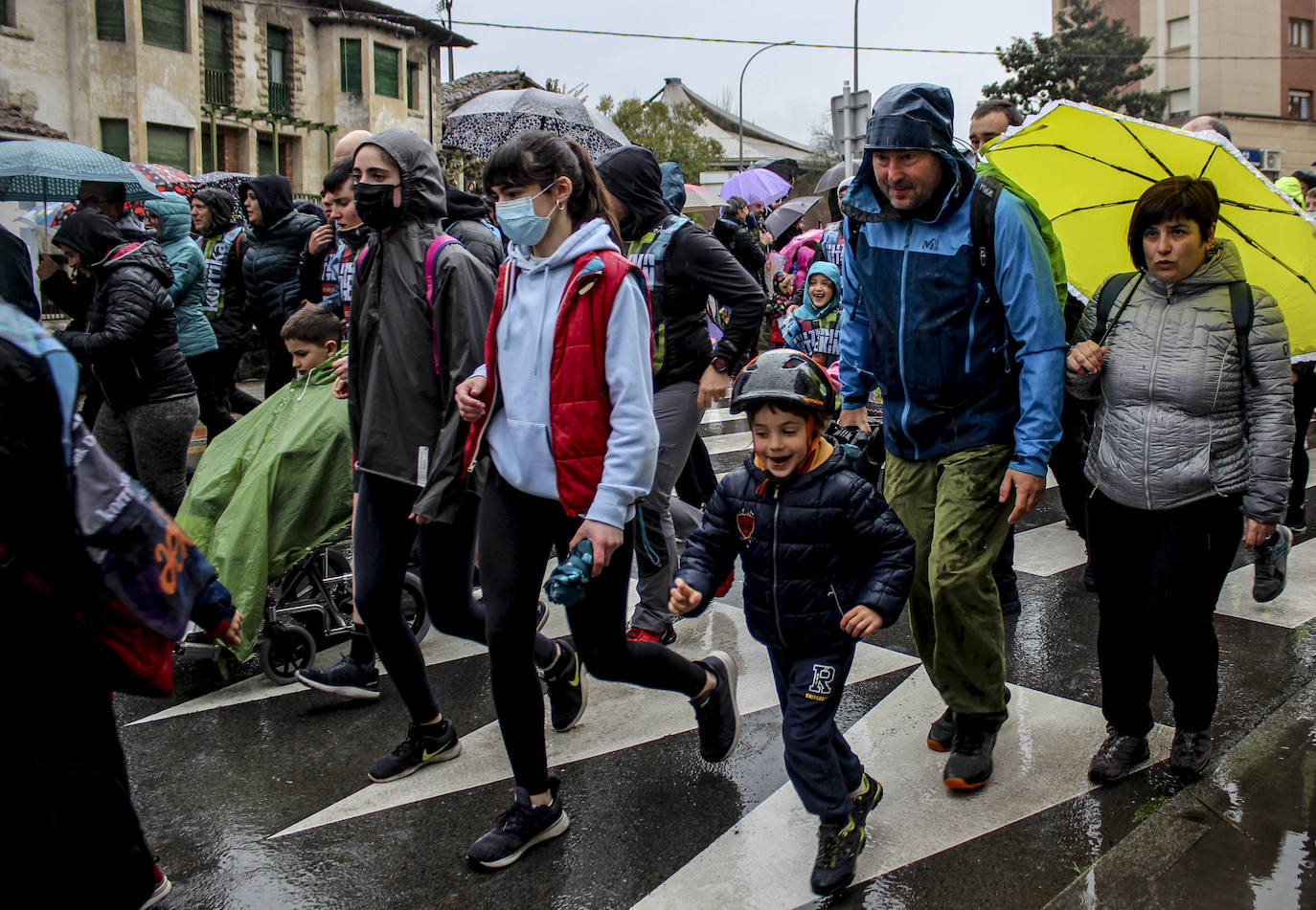 Fotos: Búscate en la etapa de la Korrika en Amurrio