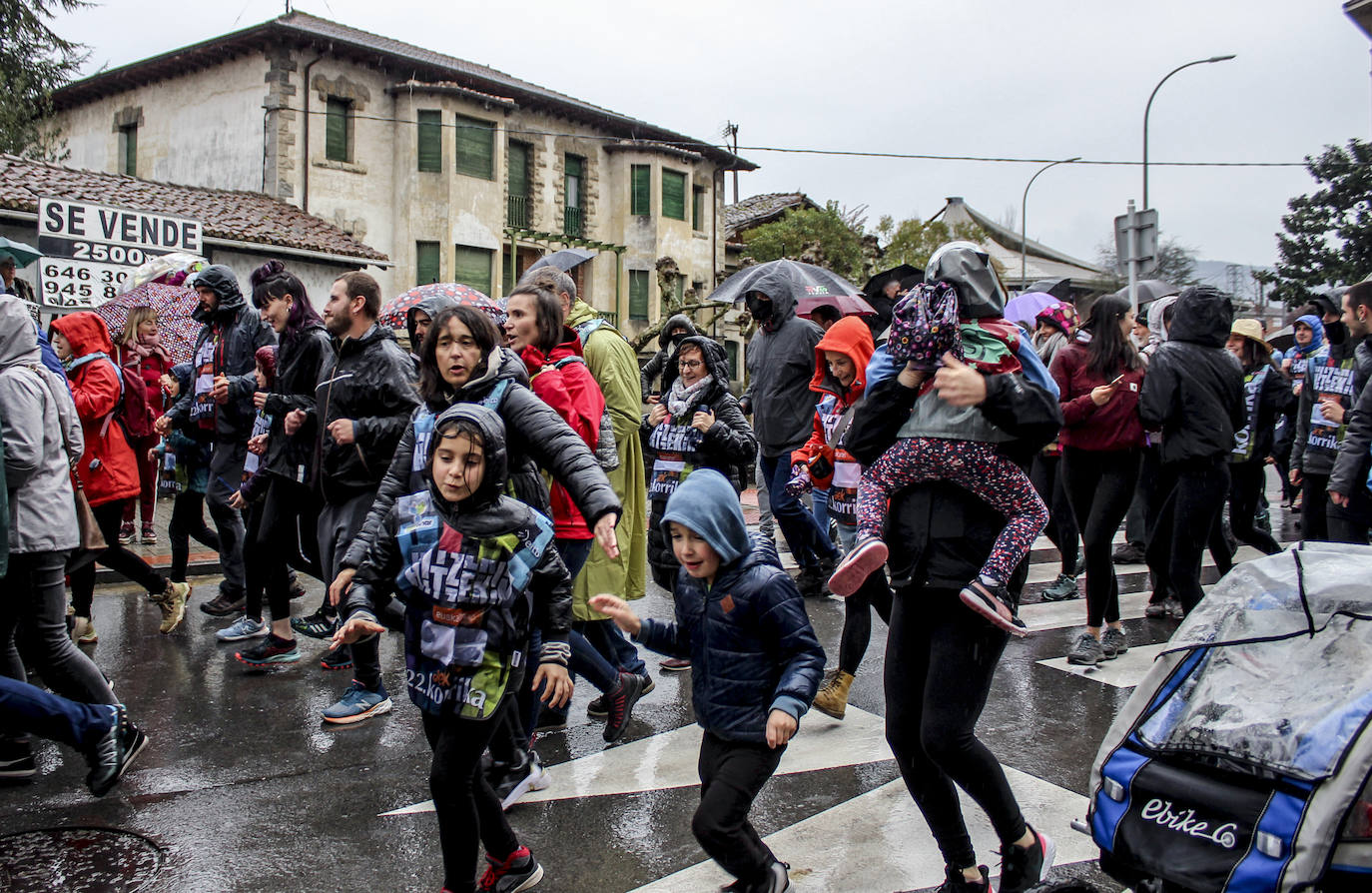 Fotos: Búscate en la etapa de la Korrika en Amurrio