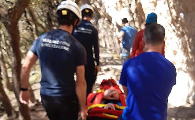 Rescatan a un escalador que sufrió una indisposición en las Peñas de Atauri