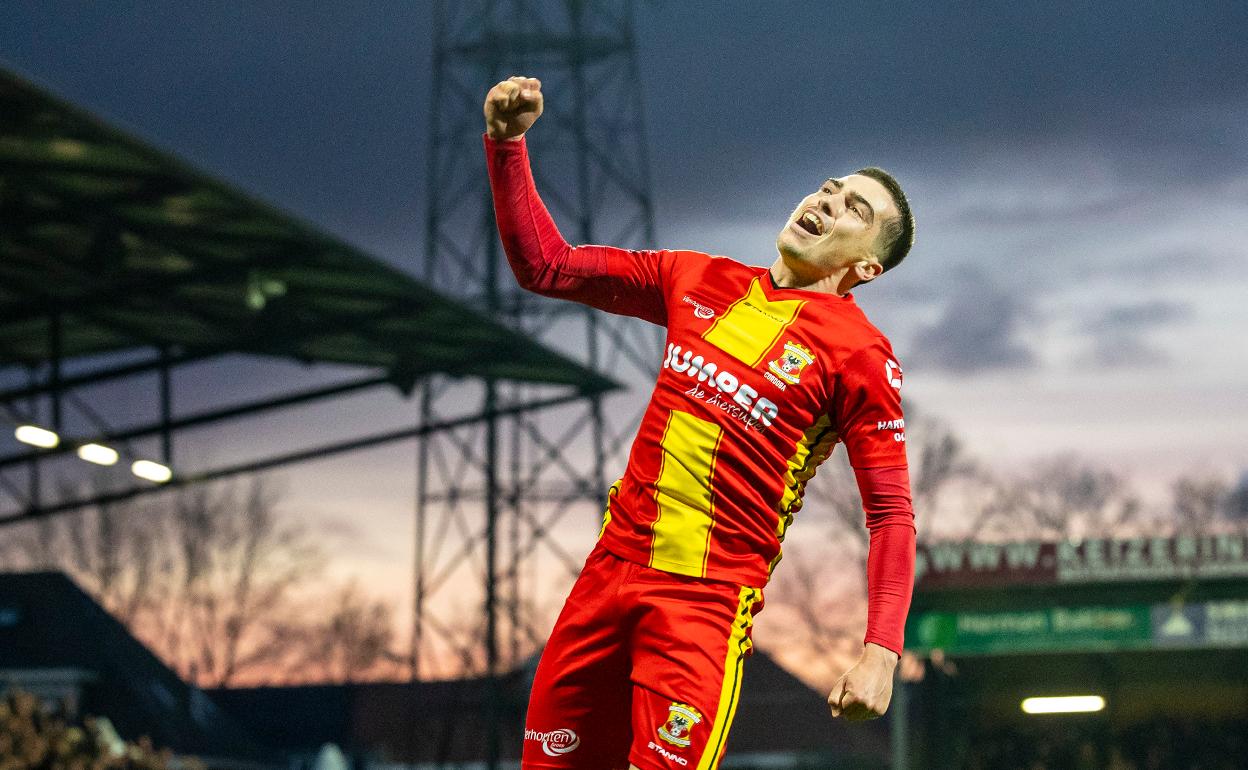 Córdoba se sale en la liga holandesa: ya lleva 12 goles