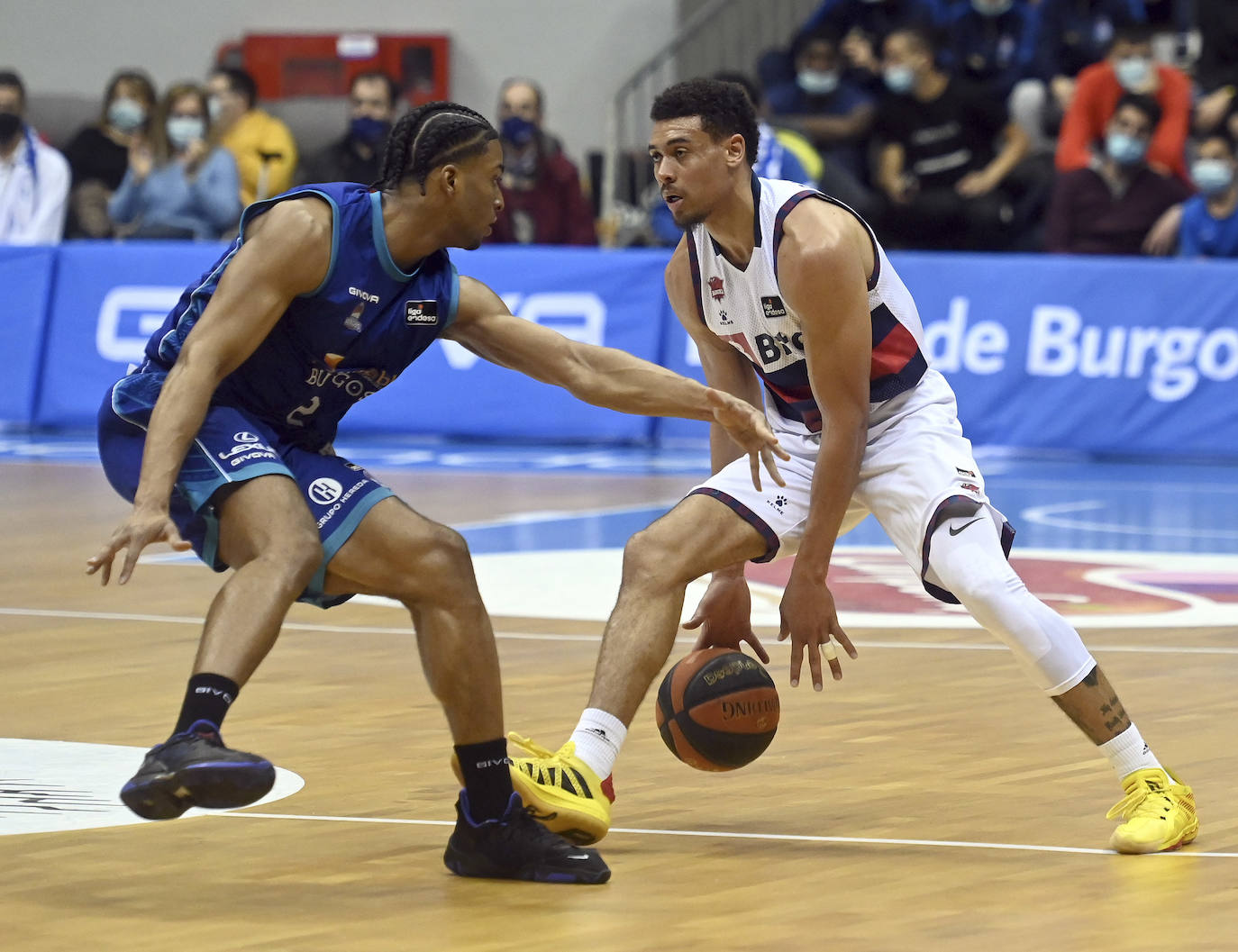 Fotos: Las mejores imágenes del Burgos - Baskonia