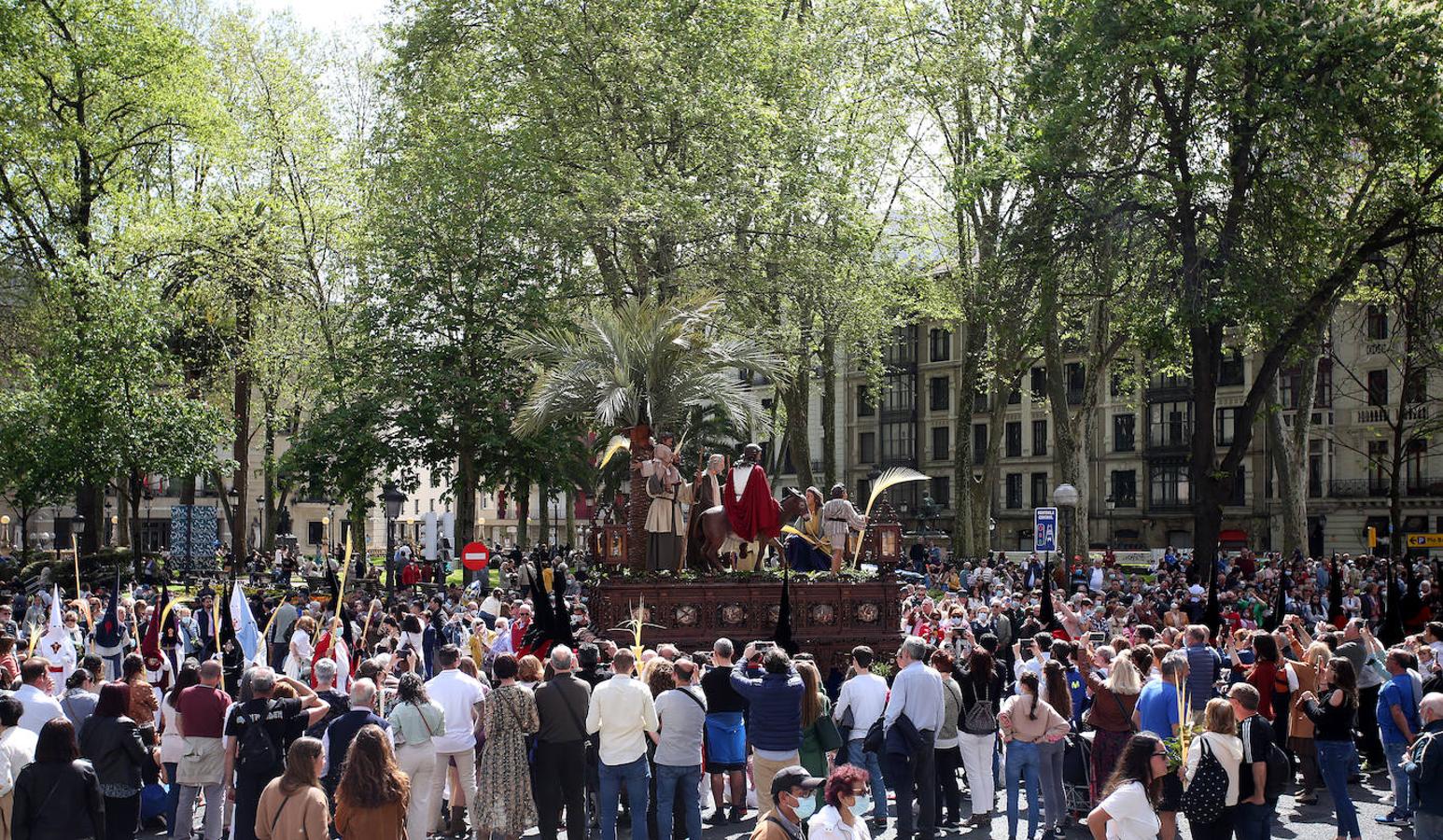 Fotos: La procesión del Borriquito triunfa en Bilbao
