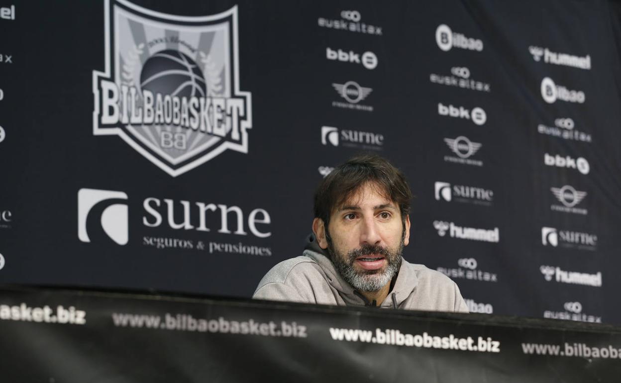 Mumbrú espera un partido muy difícil contra un Real Madrid que «necesita victorias»