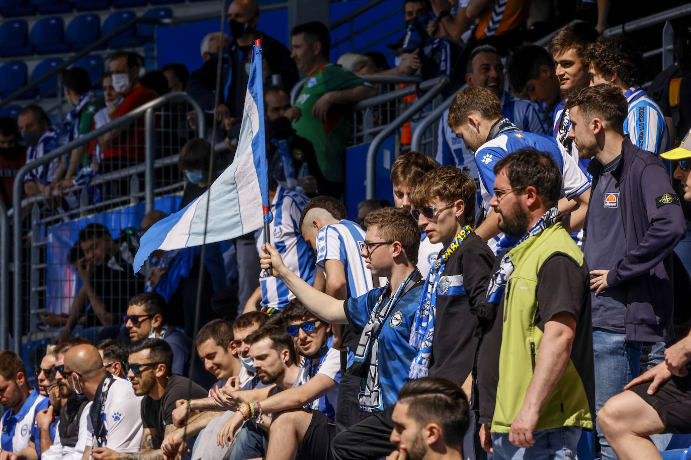 Fotos: Las mejores imágenes del Alavés-Rayo Vallecano