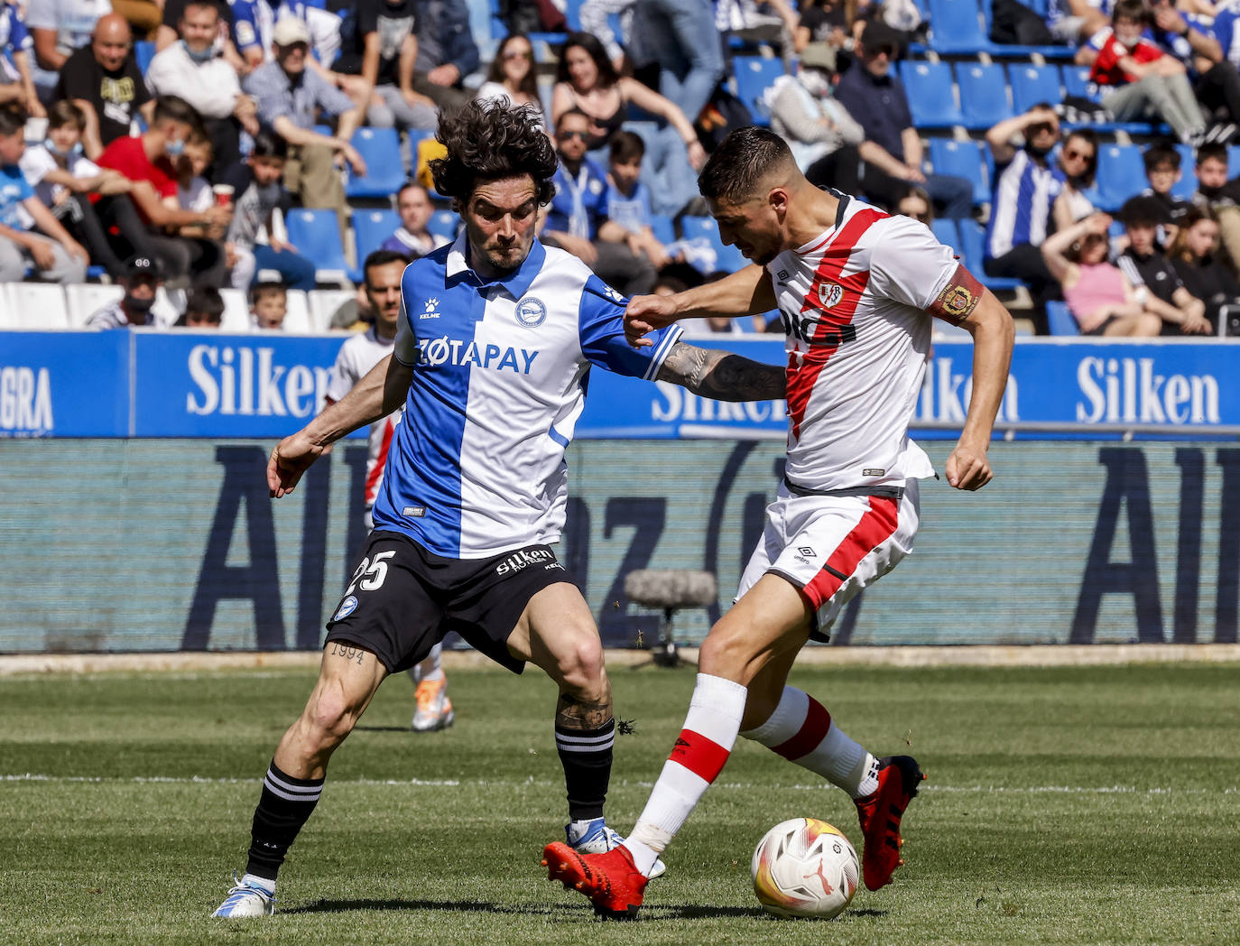 Fotos: Las mejores imágenes del Alavés-Rayo Vallecano