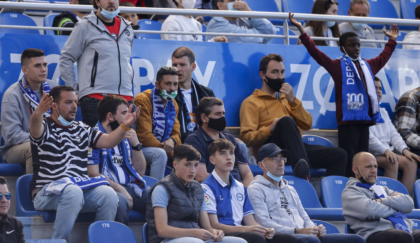 Fotos: Las mejores imágenes del Alavés-Rayo Vallecano