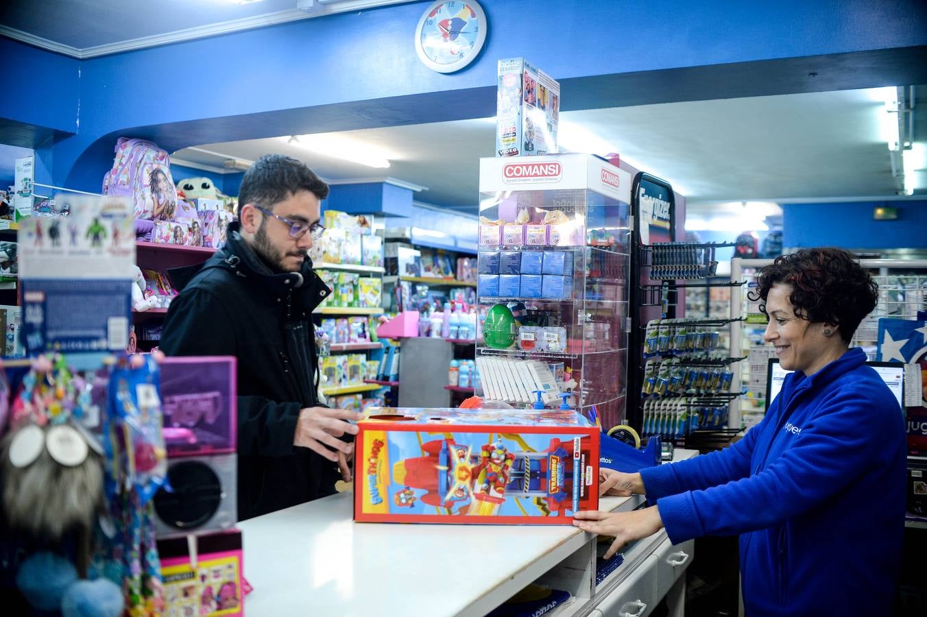 Fotos: Primer día sin mascarillas en interiores en Bizkaia