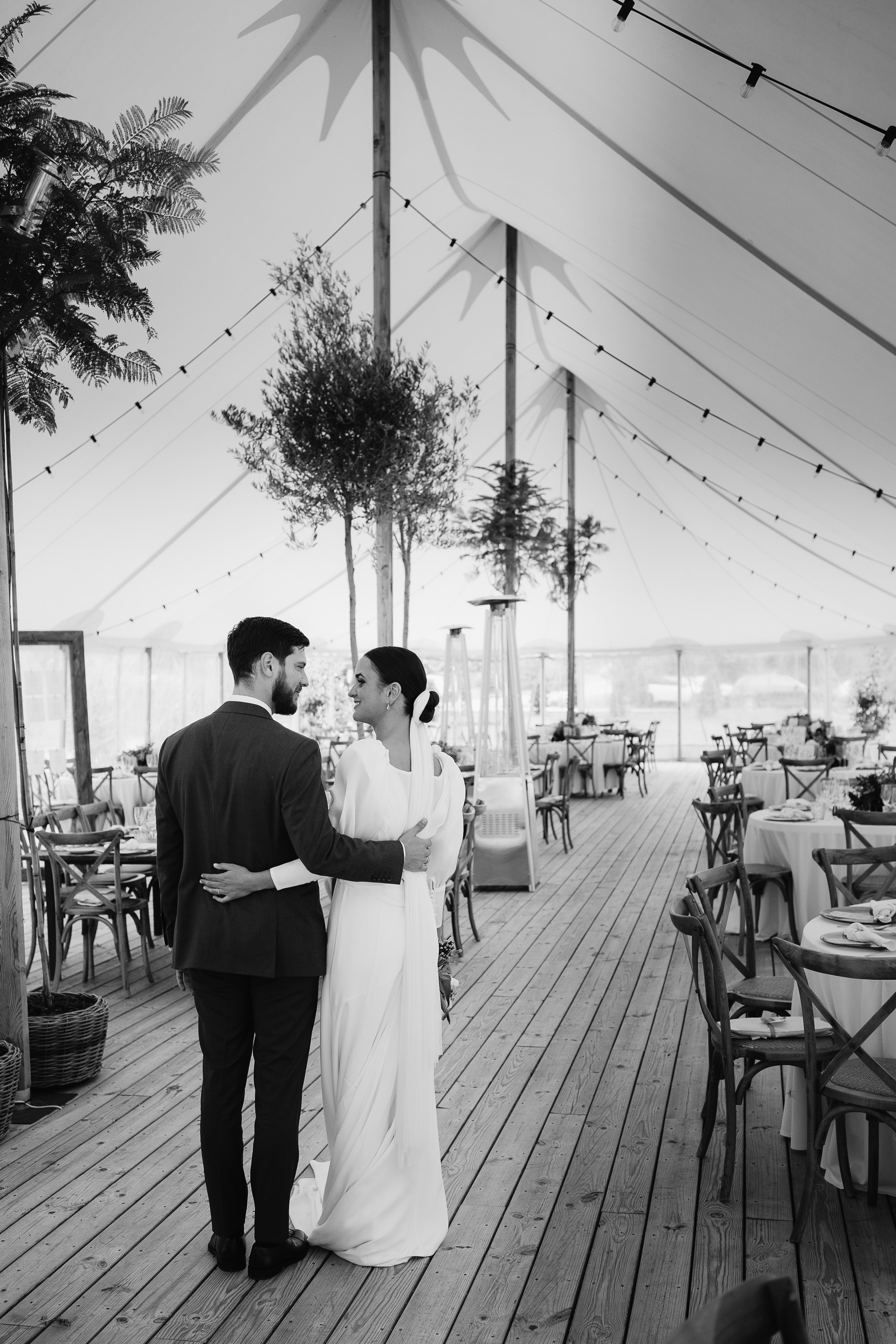 Fotos: Un vestido desmontable y un velo diferente: así fue la boda de Itziar en Amorebieta