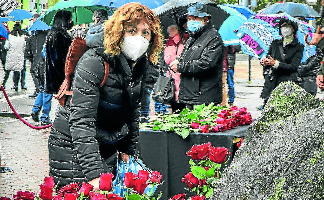 Miren Larrion protagonizó su último acto público el 22 de febrero de 2021. Antes del homenaje a Buesa y Díez Elorza estuvo en comisaría y prestó su primera declaración. 