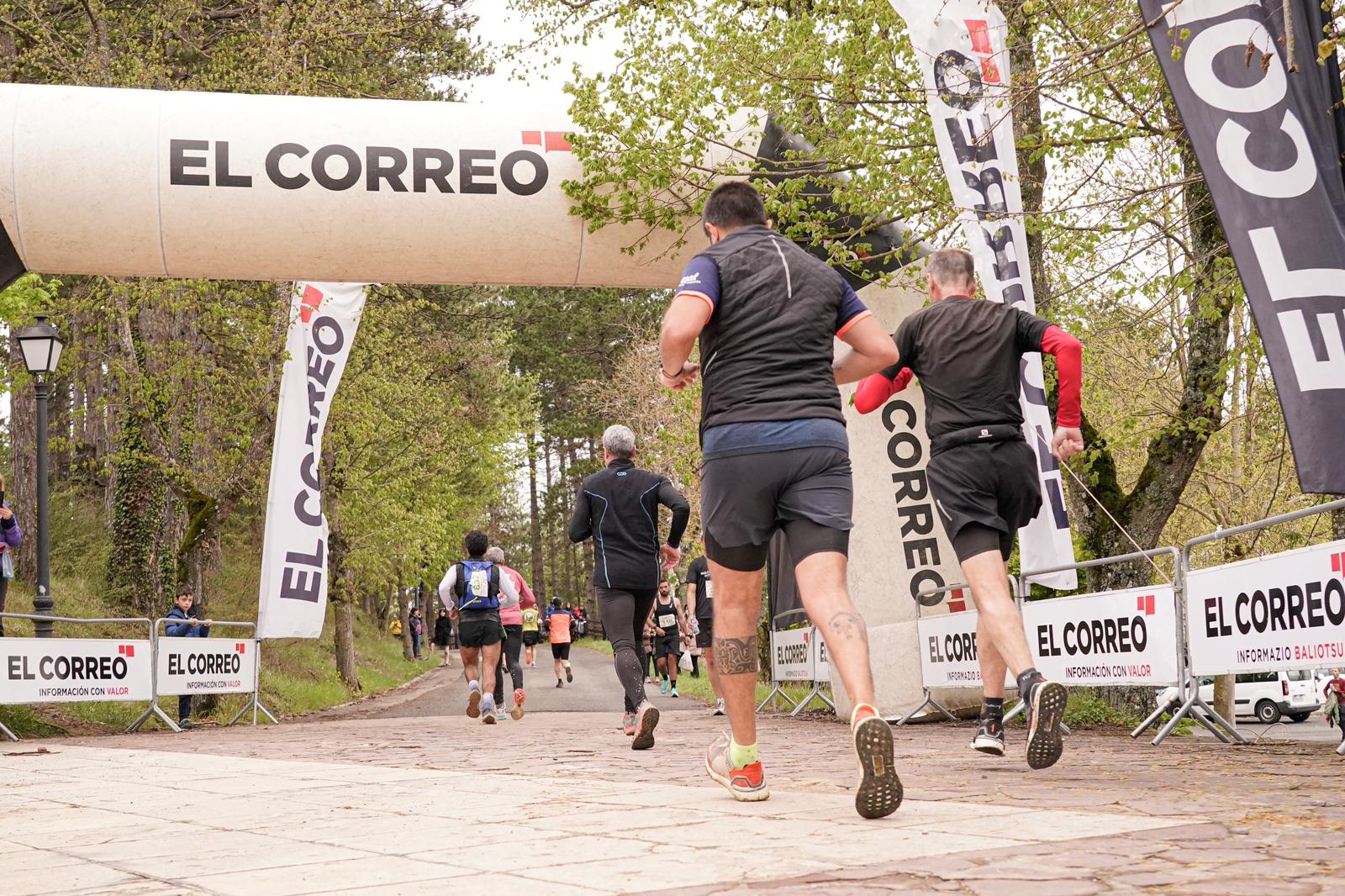 Fotos: Julen Ozaeta y Arrate Mintegui, vencedores de la 35 edición de la Subida a Estíbaliz
