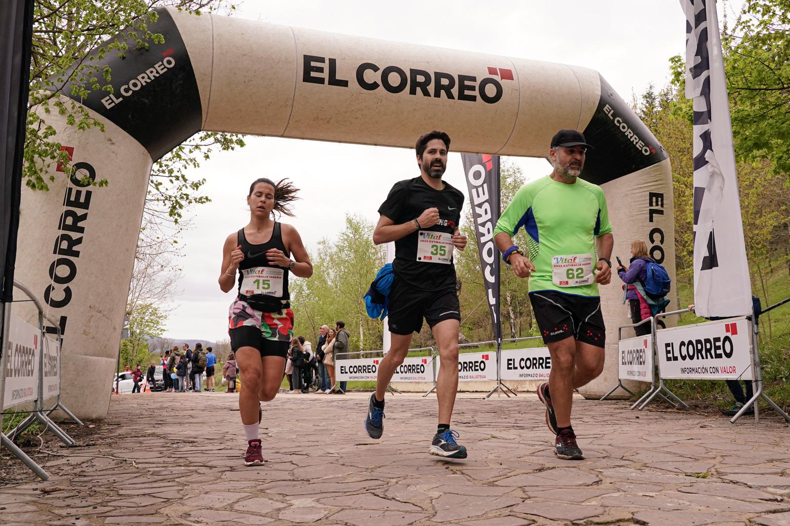 Fotos: Julen Ozaeta y Arrate Mintegui, vencedores de la 35 edición de la Subida a Estíbaliz