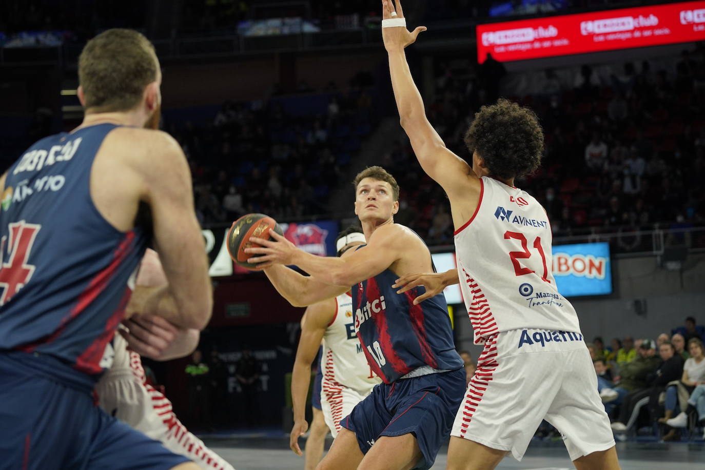 Fotos: Las mejores imágenes del Baskonia-Manresa