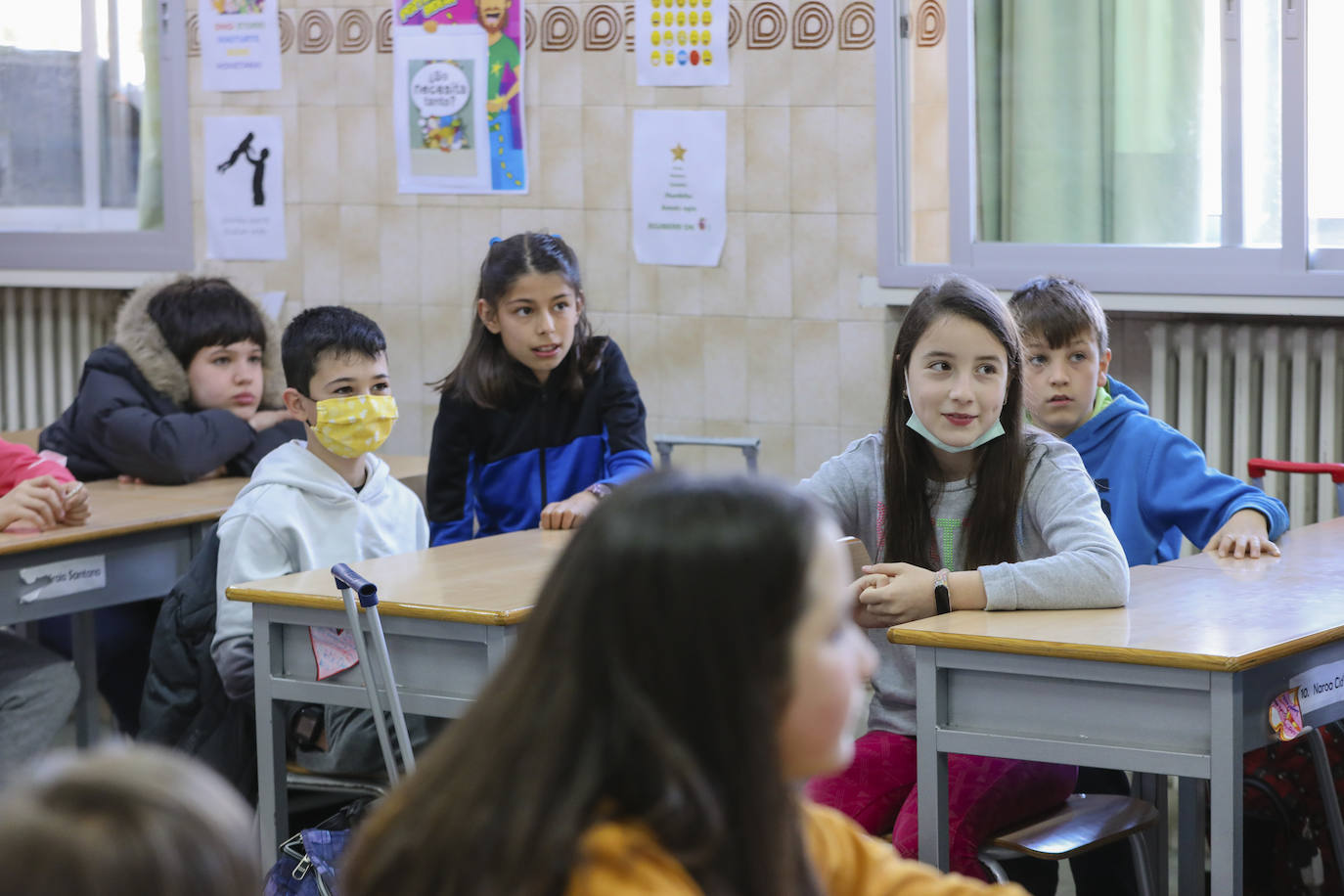 Fotos: Las imágenes del primer día de los colegios vitorianos sin mascarilla