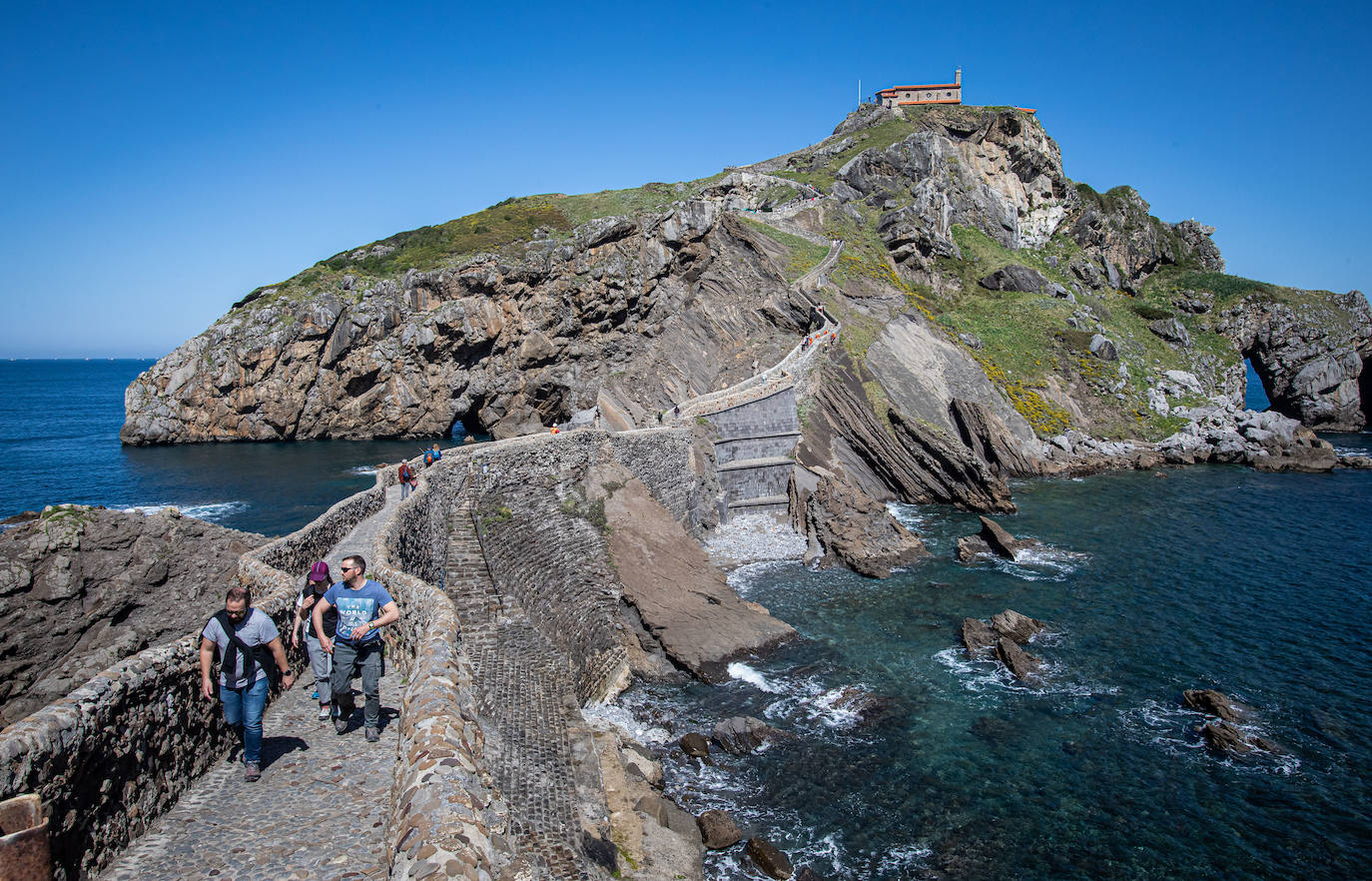 Fotos: Reabre la ermira de San Juan de Gaztelugatxe