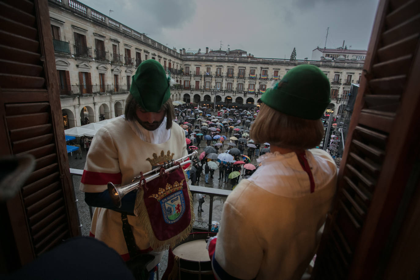 Fotos: La retreta en el Ayuntamiento y la Diputación